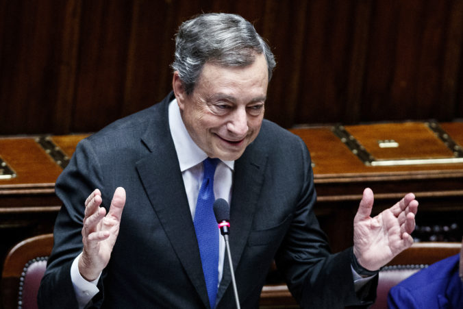 Premiér Draghi rezignoval, pre Taliansko a Európu sa začína obdobie neistoty