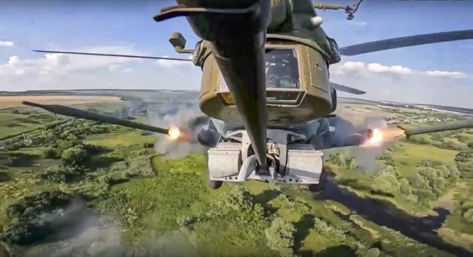 Ruská armáda si na Ukrajine zostrelila vlastný vrtuľník za 16 miliónov dolárov
