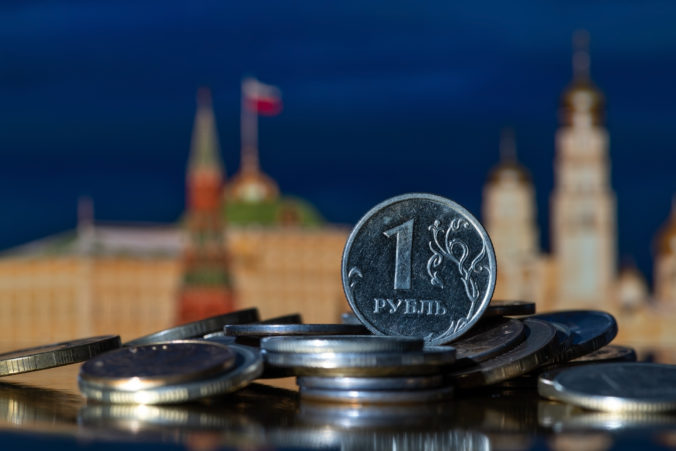 Hrubý domáci produkt Ruska klesol v druhom štvrťroku o štyri percentá, predtým výrazne rástol