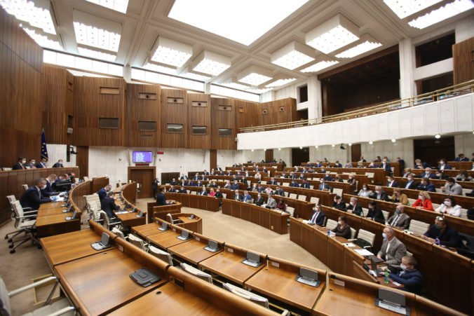Národná rada Slovenskej republiky bude voliť nového ombudsmana či ombudsmanku na októbrovej schôdzi