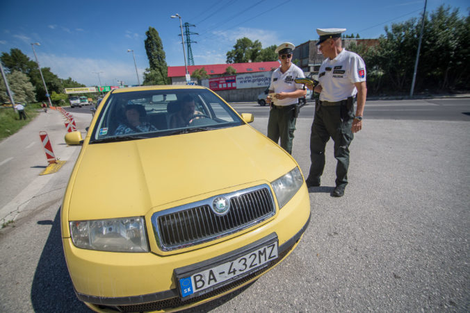 Vodiči pozor, polícia v Bratislave si u vás preverí požitie alkoholu a dostať môžete aj odmenu
