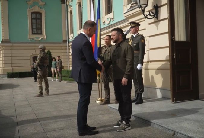 Duda sa v Kyjeve stretol so Zelenským, čakajú ich rozhovory o vojenskej podpore a obrane Ukrajiny (video)