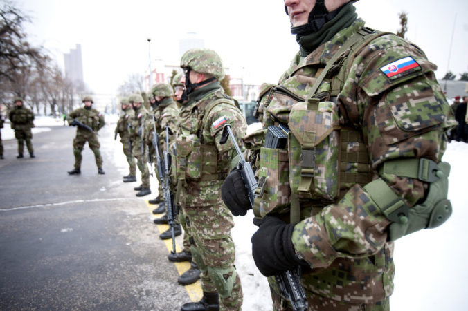 Armáda a vojenská polícia budú súčasťou mnohonárodnej bojovej skupiny NATO