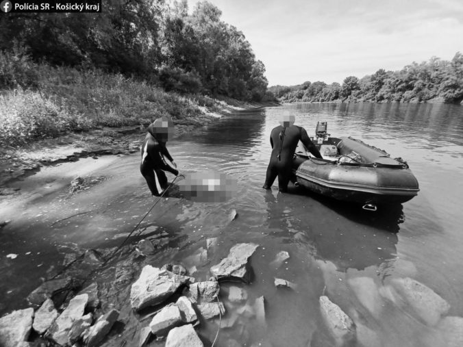 V rieke Tisa sa našlo telo 20-ročného mladíka (foto)