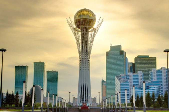 Kazašské hlavné mesto sa bude opäť nazývať Astana, parlament schválil aj predĺženie prezidentského obdobia na 7 rokov