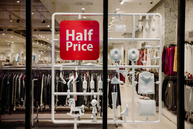 HalfPrice otvára už druhú slovenskú predajňu značkovej módy v nákupnom centre OC Mirage Žilina