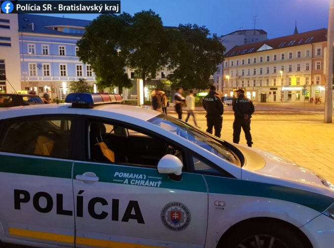 Útočník na Michalskej ulici napadol muža, o niekoľko hodín skončil zamrežami