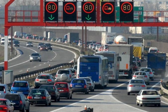 V Bratislave cez víkend čiastočne uzatvoria časť diaľnice D2, dôvodom je oprava vozovky mosta