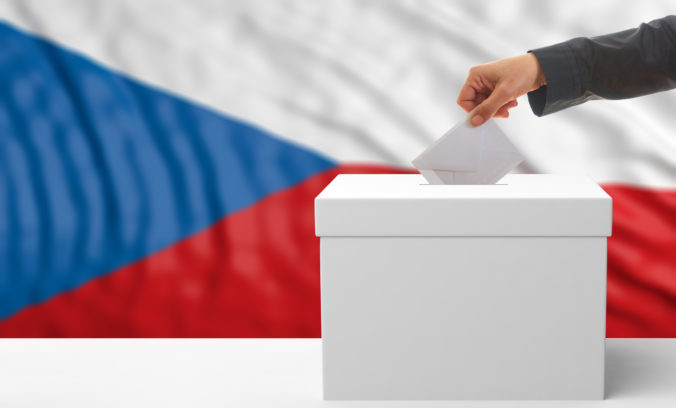 V Česku sa začínajú komunálne a senátne voľby, o kreslá zabojuje takmer 200-tisíc kandidátov