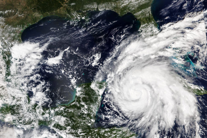 Búrka Ian dorazila na Kubu a smeruje na Floridu, ktorú už zrejme zasiahne ako hurikán štvrtej kategórie
