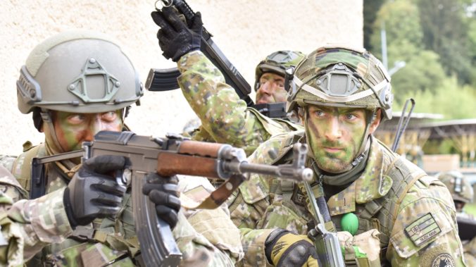Ministerstvo obrany plánuje rozšíriť okruh vojakov v aktívnych zálohách, cieľom je zvýšiť obranu štátu