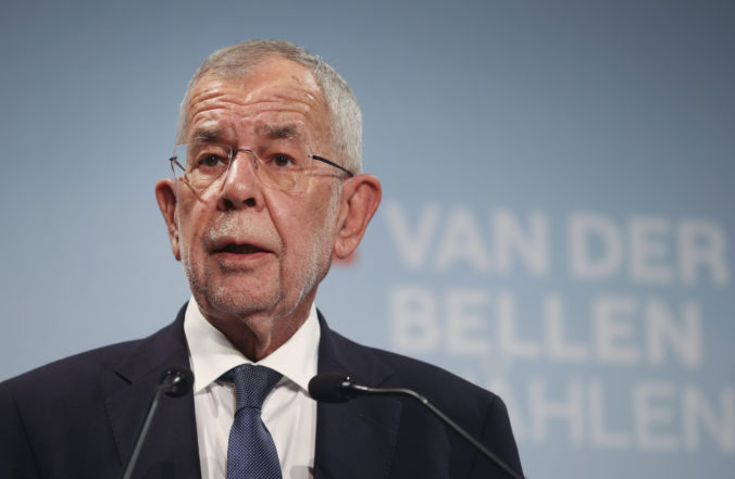 V Rakúsku sa konajú prezidentské voľby, favoritom je súčasný prezident Van der Bellen