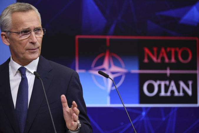 Putin zlyháva a NATO posilní svoju podporu Ukrajiny, vyjadril sa Stoltenberg