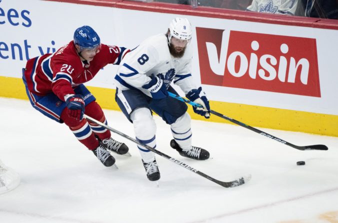 Slafkovský odohral svoj prvý zápas v NHL, prekonal zápis Gáboríka (video)