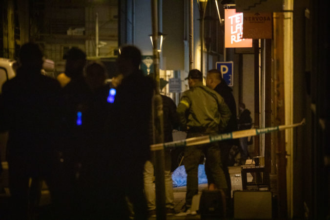 Správa o šialenom útoku je zdrvujúca, reagoval Karas na vraždu dvoch mladých ľudí v Bratislave