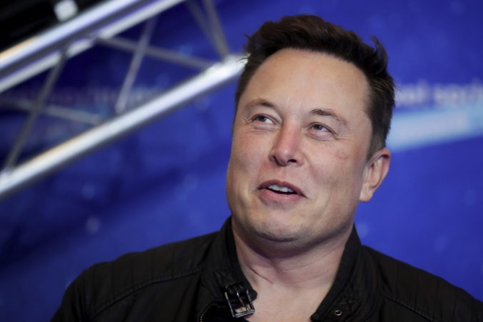 Musk tvrdí, že SpaceX stiahla žiadosť, aby Pentagon platil Starlink na Ukrajine