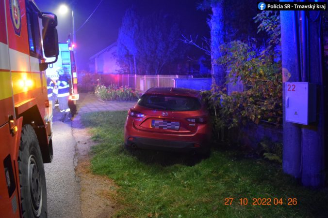 V Trnave nachytali policajti ďalších opitých vodičov, jeden dokonca nabúral