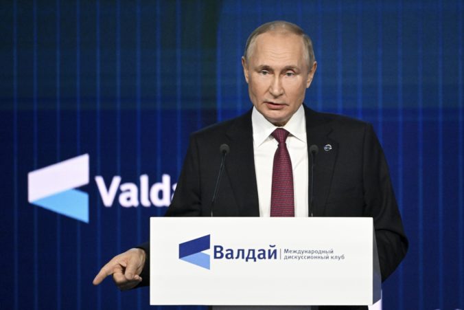 Za konflikt na Ukrajine môže Západ a ide tu o globálnu nadvládu, tvrdí Putin