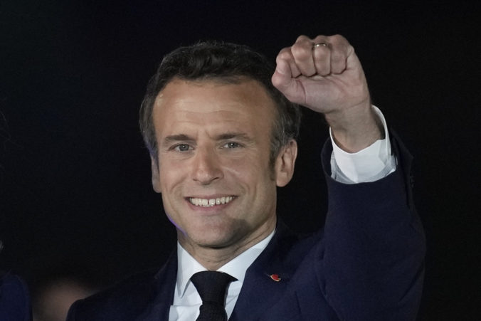 Prezident Macron sa zaviazal pomôcť Ukrajine prekonať zimu