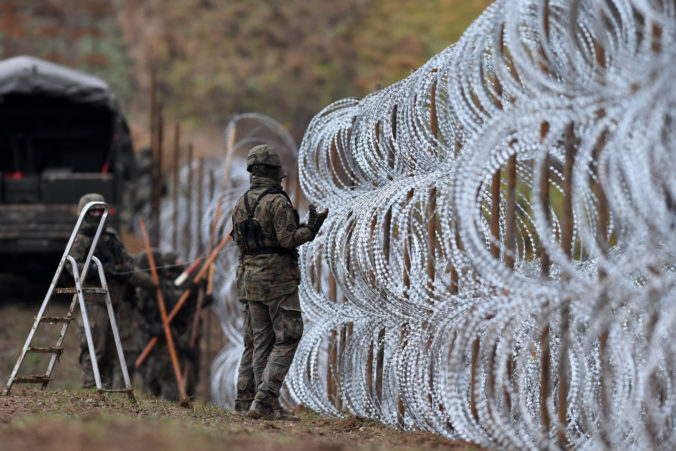 Poľsko stavia na hraniciach s Kaliningradom bariéru, má zabrániť ilegálnym prechodom migrantov z ruského územia