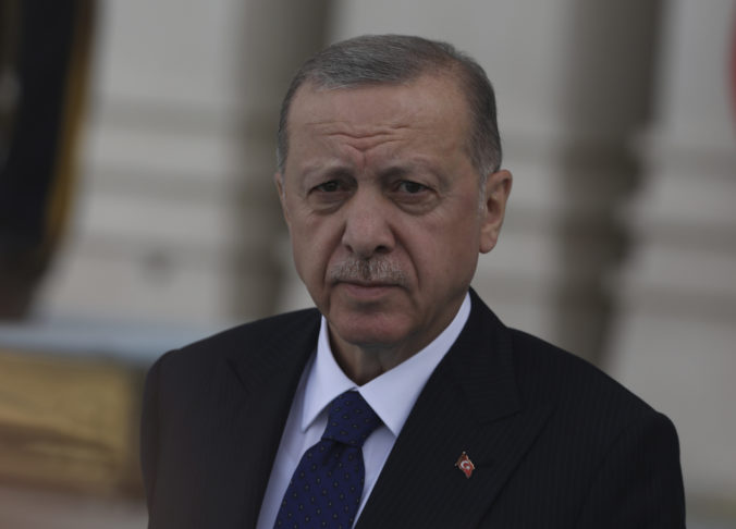 Erdogan obvinil USA z útočenia proti Rusom. Tí voči tomu prejavujú veľkú odolnosť, tvrdí