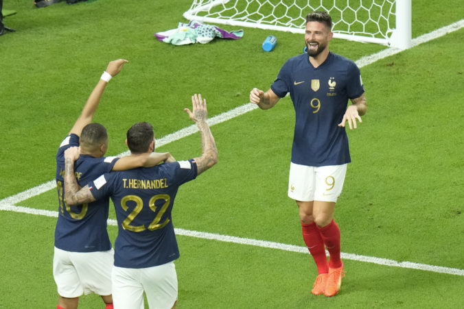 Francúzi si proti Austrálii poradili aj bez zraneného Benzemu, šancu dostal Giroud a poriadne sa predviedol