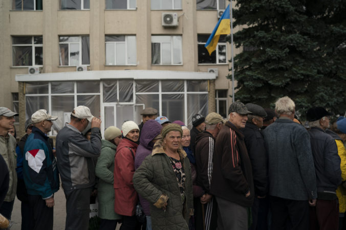 Mikulcovo ministerstvo obstaráva elektrocentrály a iné vybavenie na pomoc Ukrajine, chce tým predísť prípadnej migračnej vlne