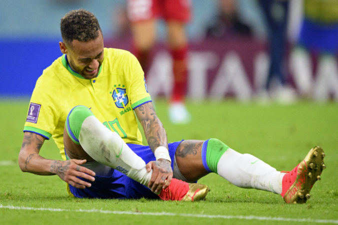 Brazília začala MS vo futbale 2022 v Katare víťazstvom, čiernou škvrnou je zranenie Neymara