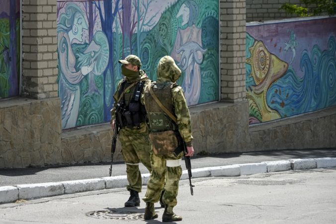 Rusi prišli počas vojny na Ukrajine doposiaľ o viac než 98-tisíc vojakov, tvrdí ukrajinský generálny štáb