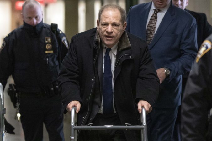 Hollywoodsky producent Weinstein je vinný z ďalšieho znásilnenia a sexuálnych napadnutí, ozvalo sa už vyše 80 žien