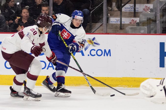 MS v hokeji do 20 rokov: Slovensko vyhralo nad Lotyšskom a postúpilo do štvrťfinále, Gajan vychytal nulu (video+foto)