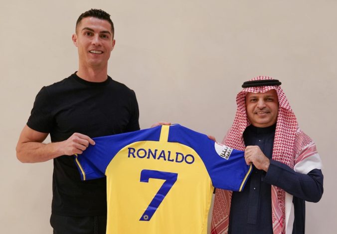 Ronaldo mieri na Blízky východ, podpísal lukratívny kontrakt s Al-Nassr a hovorí sa o astronomickej sume (foto)