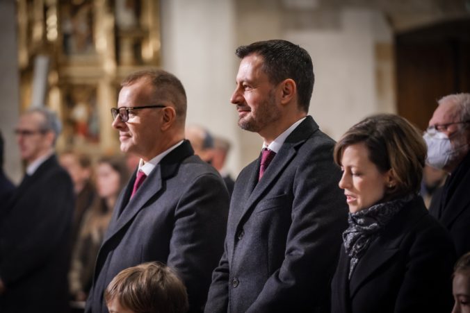 Heger si uctil prvého slovenského prezidenta Kováča, zúčastnil sa aj na novoročnej svätej omši
