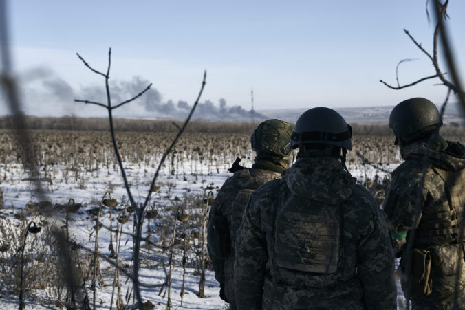 Soledar bol úplne zničený, ale ukrajinské jednotky sú stále na jeho okrajoch, tvrdí jeden z obrancov