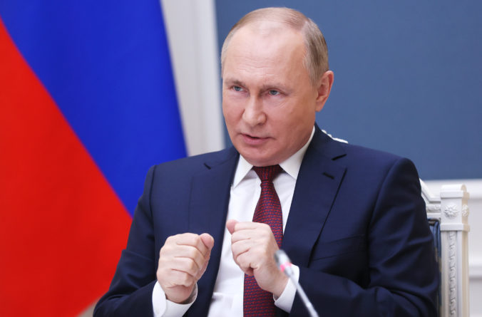 Na rozprávanie o Putinovej možnej kandidatúre v roku 2024 je ešte „priskoro“, tvrdí Kremeľ