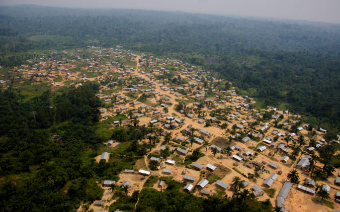 Povstalecké skupiny bojujúce na východe africkej krajiny zabili najmenej 32 civilistov, násilie sa stupňuje