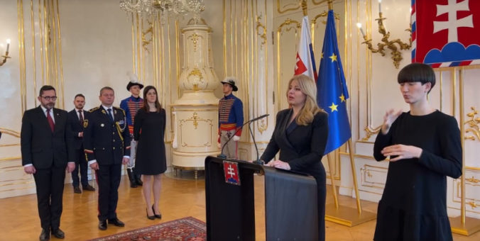 Prezidentka privítala slovenských záchranárov po návrate z Turecka, odviedli profesionálnu prácu (video)