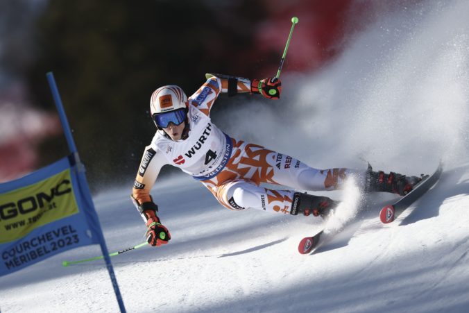 Vlhová ide obrovský slalom na svetovom šampionáte, na líderku Shiffrinovú stráca sekundu
