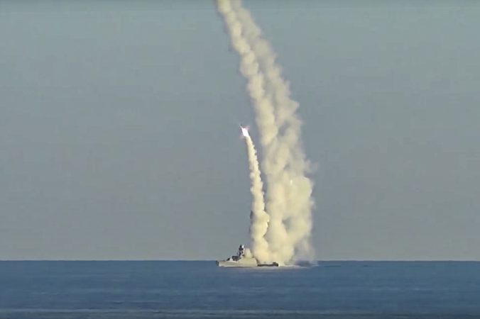 Rusko z Čierneho mora vystrelilo štyri strely s plochou dráhou letu typu Kalibr
