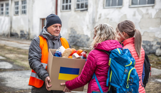 Organizácia Človek v ohrození poskytla na pomoc Ukrajine viac ako sedem miliónov eur, na Slovensku aj integruje odídencov
