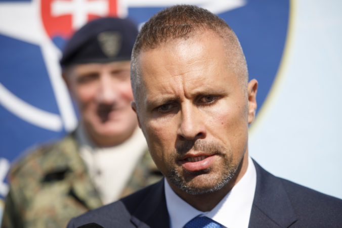 Správy o zapojení slovenských vojakov do konfliktu na Ukrajine sú lož, podľa Majera nejde o žiadnu tajnú operáciu