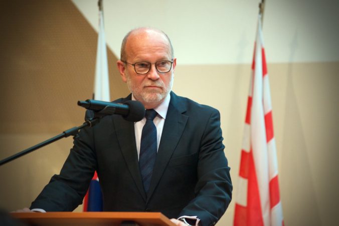 Káčer: Slovensko chce konkrétnymi krokmi podporiť mierovú iniciatívu prezidenta Zelenského