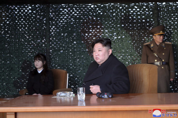 Kim Čong-un vyzval severokórejskú armádu, aby sa pripravila na vojnu (foto)