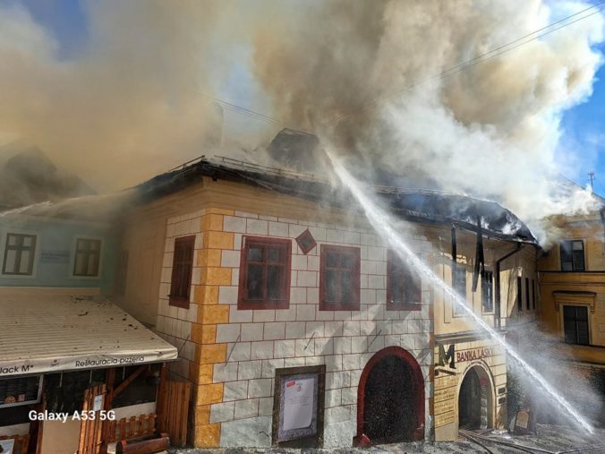 Požiar v Banskej Štiavnici: Prevádzkovateľ zážitkového domu “Banka lásky” mal poistenie v UNIQA