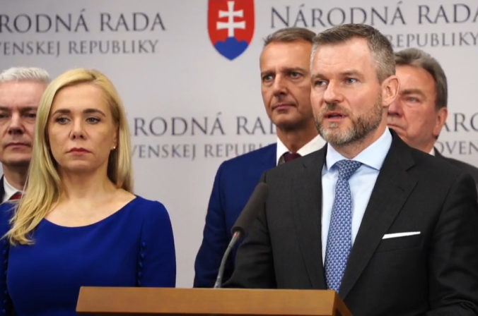 Hlas-SD spúšťa petíciu za zmenu s názvom Dostaňme Slovensko na správnu cestu, pozostáva z troch bodov