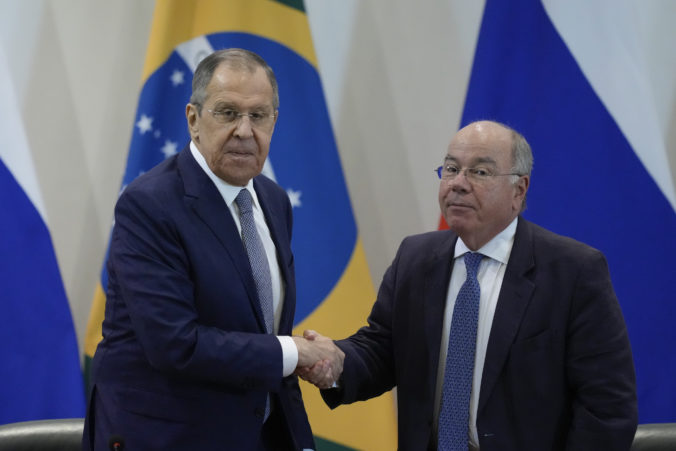 Lavrov v Brazílii poďakoval za „výborné pochopenie“ situácie na Ukrajine a tvrdí, že Rusko chce ukončiť konflikt čo najskôr