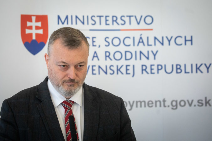 Nezamestnanosť na Slovensku sa znížila na 5,61 percenta, najviac klesla v troch krajoch (video)