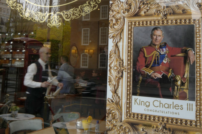 Korunováciou britského kráľa Karola III. sa otvorí nová kapitola monarchie, príde Čaputová aj Lionel Richie (naživo)