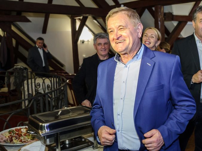 Bývalý župan Belica bude na kandidátke SNS, podľa národniarov pôjde vo voľbách o veľa