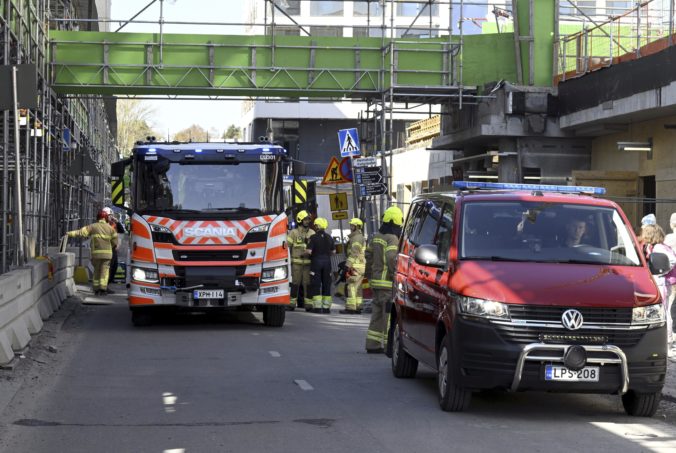 Vo Fínsku sa zrútil most plný školákov, prezident Niinistö je šokovaný (foto)